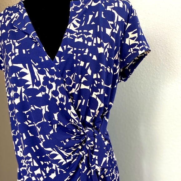 New York & Co. Faux Wrap Dress - Picture 6 of 14